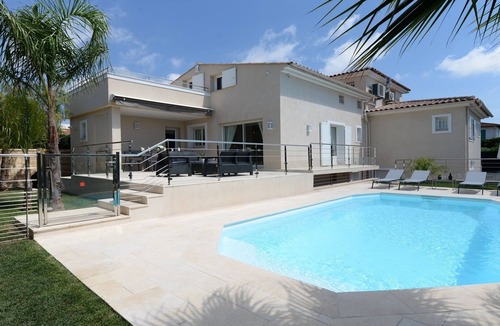 Cagnes-sur-Mer Villa | Standing VILLA 800 m from the sea, air-conditioned with heated swimming pool