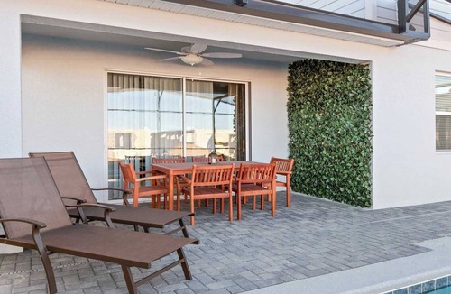 Loughman House | Star Wars Frozen and Harry Potter Themed Villa with Private Pool Near Disney