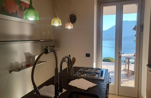 Gonte Villa | Stay near Lake with Panoramic Views