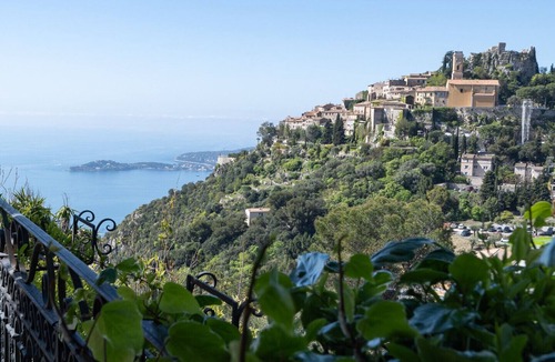 Eze Villa | Stone villa facing Èze Village