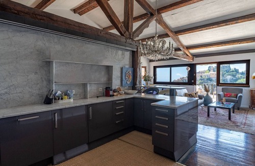 Eze Villa | Stone villa facing Èze Village