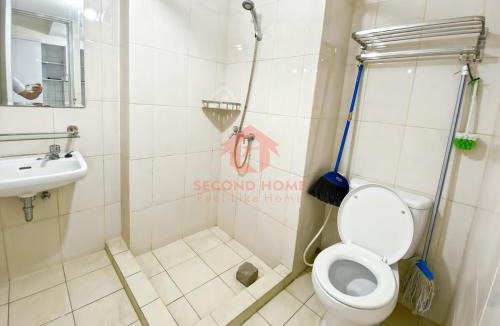 Bekasi Apartment | Strategic Studio at Springlake Apt Bekasi, with Pool