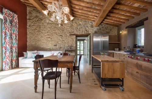 Gavorrano Apartment | Strawberry tree
