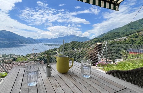 Gordola Apartment | Studio apartment "Casa Elisabetta" with swimming pool