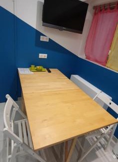 Villeneuve Loubet Beach Apartment | Studio Apartment between Nice and Cannes - Marina baie des Anges - Beach, restaurants, shops - tea/coffee/sugar/bed linen and towels