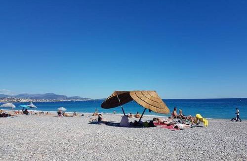 Villeneuve Loubet Beach Apartment | Studio Apartment between Nice and Cannes - Marina baie des Anges - Beach, restaurants, shops - tea/coffee/sugar/bed linen and towels