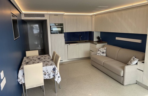 Le Suquet Apartment | Studio Cabin for 2 adults opposite the beach.