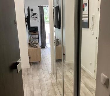 Saint-Augustin Apartment | Studio coin nuit terrasse parking Clim