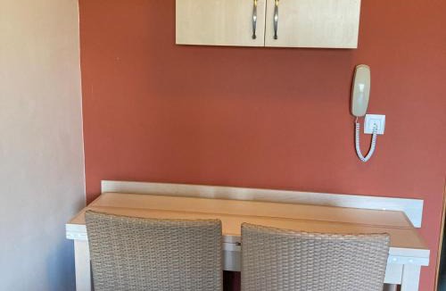 Cap Esterel Apartment | Studio confortable avec terrasse, piscine et animaux admis à Saint-Raphaël - FR-1-504-608