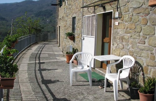 Aramo Apartment | Studio for 2-3 pax - PESCIA