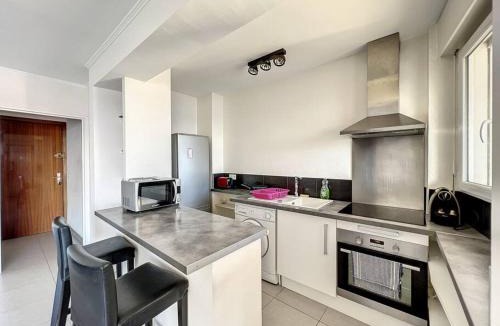 Golfe Juan Apartment | Studio FRONT DE MER