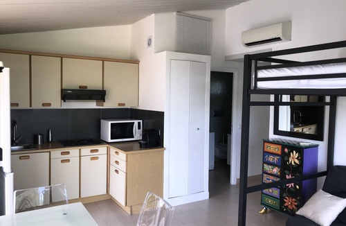 Carros House | STUDIO INDEPENDENT POOL VILLA (4 PEOPLE) FRENCH RIVIERA NICE - PANORAMIC SEA VIEW
