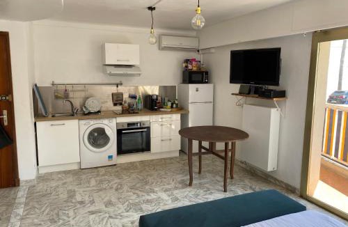 Pointe Croisette Apartment | Studio Palm Beach Cannes