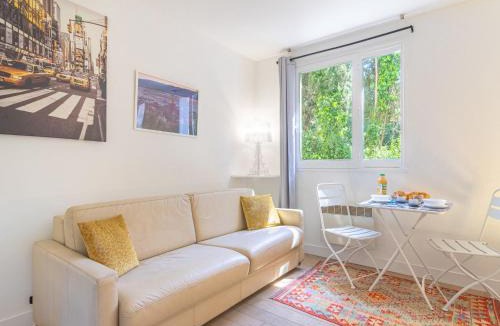 Saint-Tropez Apartment | Studio Paris Saint-Tropez by Interhome