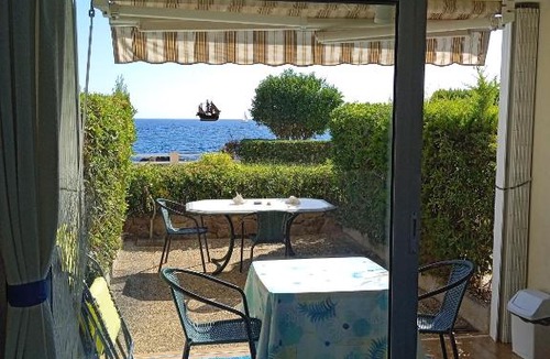 Boulouris-sur-Mer Apartment | studio pieds dans l'eau