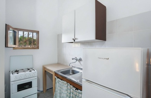 Scialara Apartment | Studio 'Sabbia D'oro' with Shared Pool and Wi-Fi