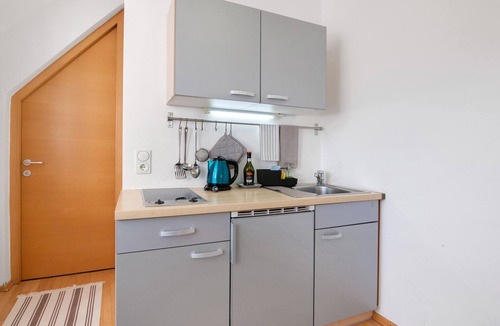 Silandro Apartment | Studio 'Sommavilla - Small' with Mountain View and Wi-Fi