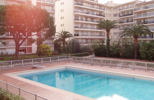 Roquebrune-Cap-Martin Apartment | Studio with kitchenette for rent sea view, seaside garden roquebrune cap martin
