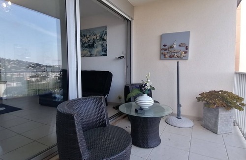 Sainte-Maxime Apartment | Studio with panoramic sea/city views air cond. wifi parking swimming pool tennis