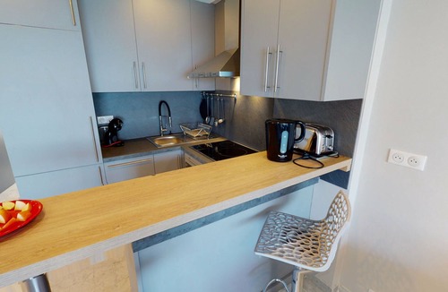 Menton Apartment | Stunning 1-Bedroom Apt with Sea View, Terrace, and Private Parking - Menton, Garavan Area