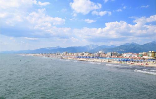 Camaiore Apartment | Stunning Apartment In Camaiore With Kitchen