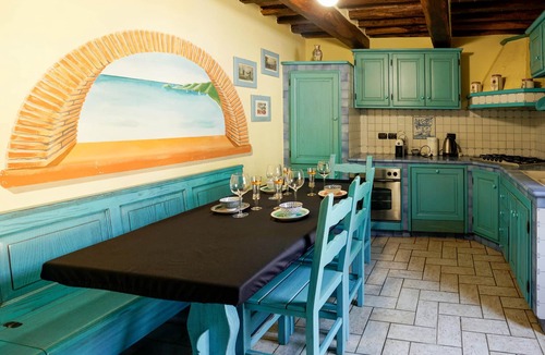 Corsanico House | Stunning home in Corsanico with house a panoramic view