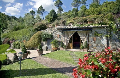 SantʼAndrea di Compito Villa | Stunning private villa with WIFI, A/C, private pool, TV, terrace and panoramic view, close to Lu.