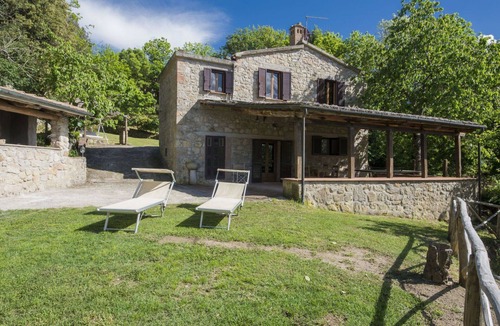 Roccastrada Villa | Stunning private villa for 8 guests with A/C, WIFI, private pool, TV and pets allowed
