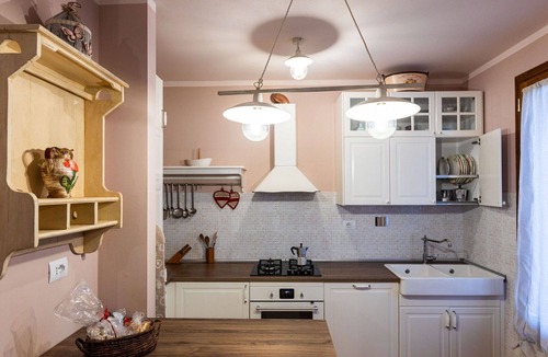 Riparbella House | Stunning private villa for 8 guests with A/C, private pool, WIFI, TV, patio and pets allowed