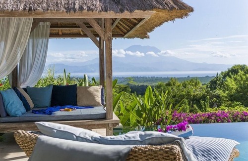 Jungut Batu Villa | Stunning Private Villa With Great Facilities And Awesome Views.