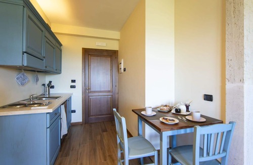 Lucignano House | Stunning private villa for 16 guests with hot tub, private pool, A/C, WIFI, TV and balcony