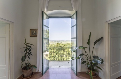 Massarosa House | Stunning private villa with A/C, private pool, WIFI, TV, veranda, panoramic view, close to Viareggio