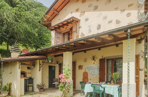 San Rocco in Turrite Villa | Stunning private villa for 5 people with WIFI, TV, terrace, pets allowed and parking