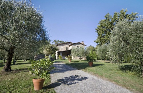 Pieve di Compito Villa | Stunning private villa for 7 guests with WIFI, A/C, private pool, TV and patio, close to Lucca