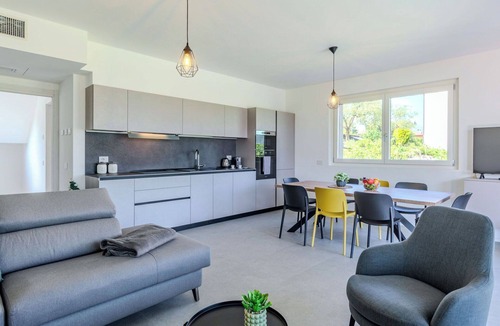 Colico Piano Villa | Stunning private villa with WIFI, A/C, private pool, TV, terrace, pets allowed and panoramic view