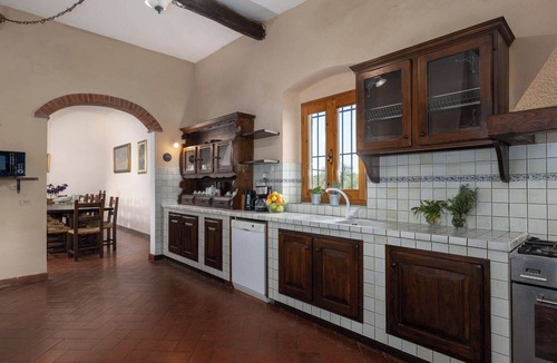 Vinci Villa | Stunning private villa with A/C, WIFI, private pool, TV, patio, pets allowed and panoramic view