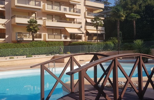 California - Pezou Apartment | Stunning Property in Secure Residence with Pool and Parking
