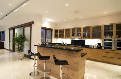Batu Bolong Villa | Stunning Rice Field View 5BR Villa, Canggu! 4Min Drive To Berawa Beach! W/Pool!