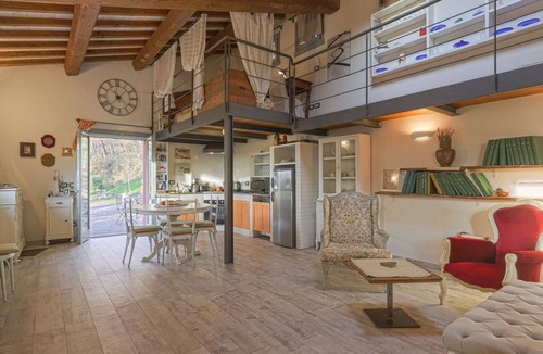 Montevarchi Villa | Stunning villa for 5 guests with private pool, WIFI, TV, terrace, pets allowed and panoramic view