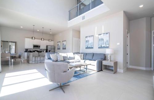 Reunion Apartment | Stylish 5BR Villa - Pool Table - Near Disney Parks