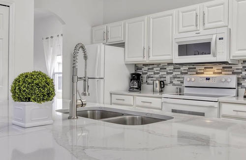Cumbrian Lakes Villa | Stylish and Cozy Pool Home near Disney in a Gated Community
