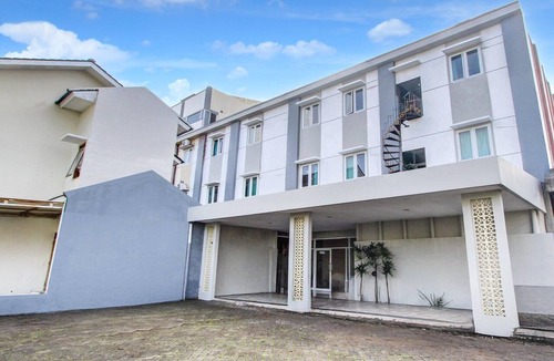 Baki House | Stylish DBL Suite Escape W/Free WiFi and Parking