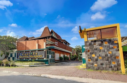 Baki House | Stylish DBL Suite Escape W/Free WiFi and Parking