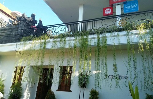 Sidakarya Hotel | Sugiras Living