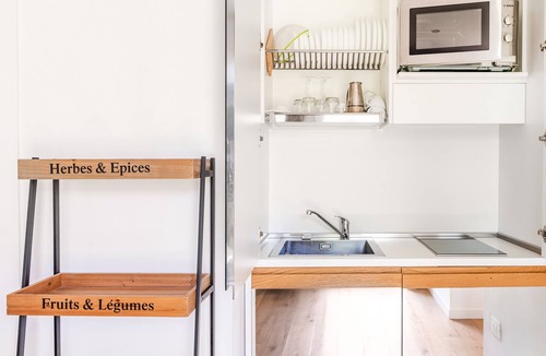 Vicenza Other | Suite-Family-Ensuite with Shower-Garden view