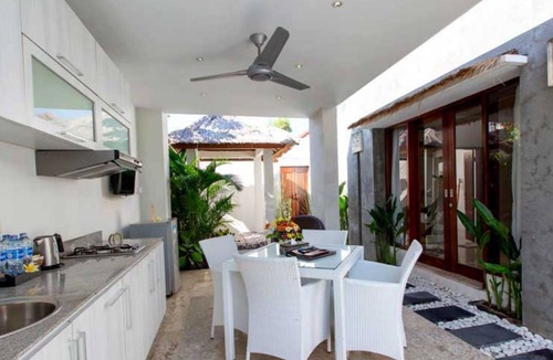 Nakula Villa | Suite Villa in The Heart of Seminyak, Walk Distance to Restaurants, Shops, Beach