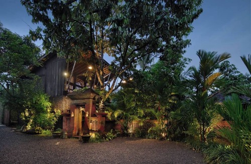 Kedewatan Villa | Sumeru Botanical Estate