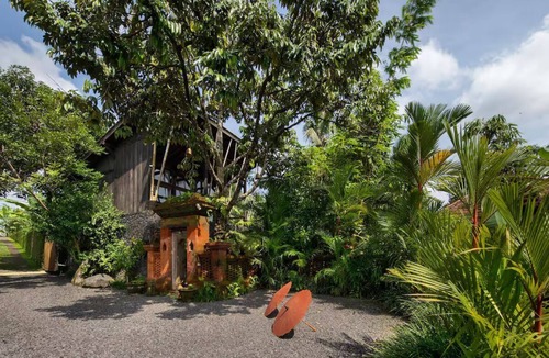 Kedewatan Villa | Sumeru Botanical Estate