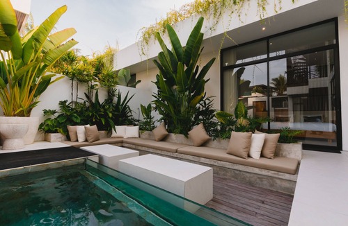 Tumbak Bayuh Villa | Summer Breeze Villa ,rooftop entertainments while enjoy sunset and Sea view