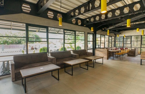 Majalengka Hotel | Summerville Hotel & Coffee Shop